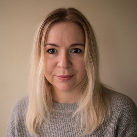 Лана Р