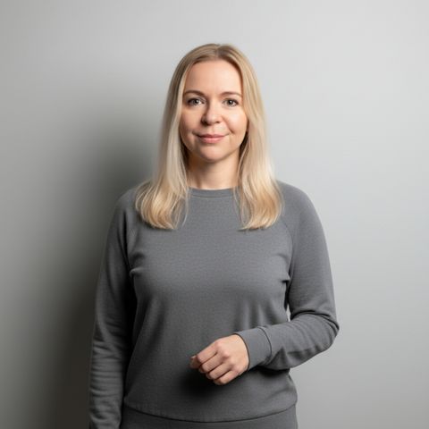 Лана Р