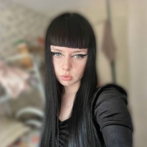 Анна Л