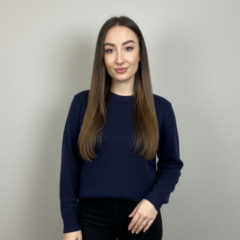 Янина М