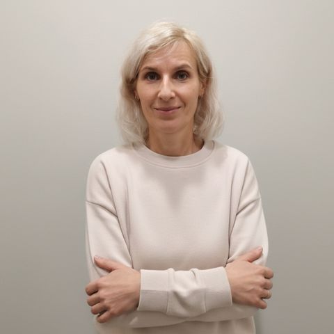 Нина Б