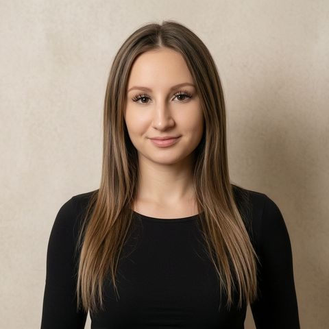 София Б