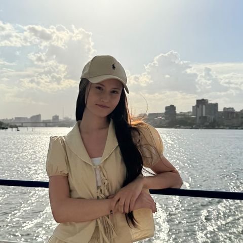 Лилия В