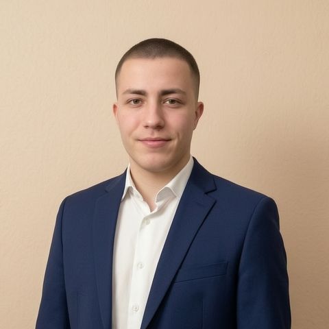 Максим У