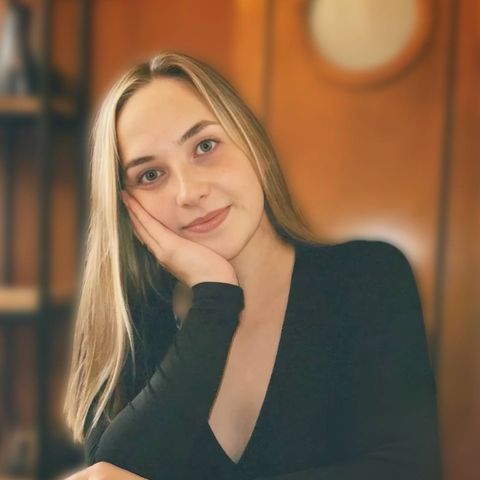 Людмила Ю