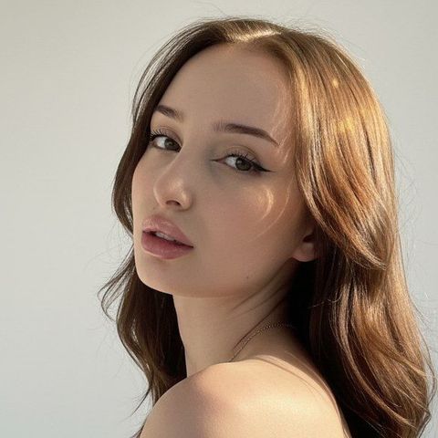 Елизавета Р