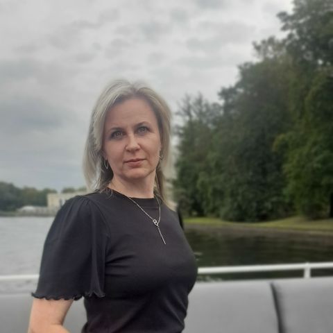 Елена М